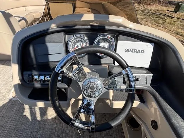 Slide: The Image of Avalon 2385 Catalina 2020 - 10