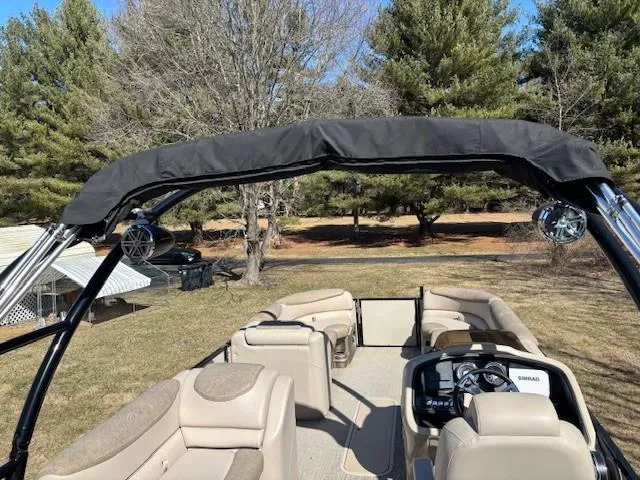 Slide: The Image of Avalon 2385 Catalina 2020 - 13