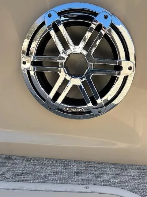 Slide: The Image of Avalon 2385 Catalina 2020 - 16