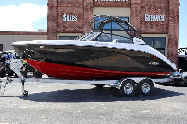 The Image of Yamaha 222SE 2025 - 1