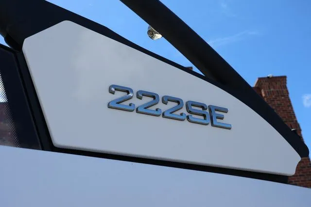 Slide: The Image of Yamaha 222SE 2025 - 10