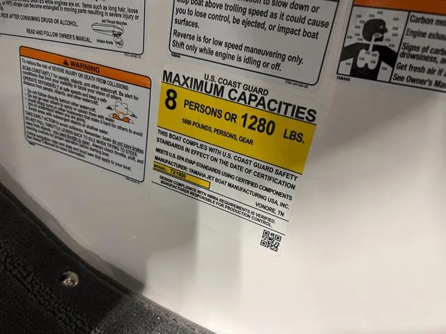 Slide: The Image of Yamaha Boats AR190 2025 capacity label, maximum 8 persons or 1280 lbs. - 18