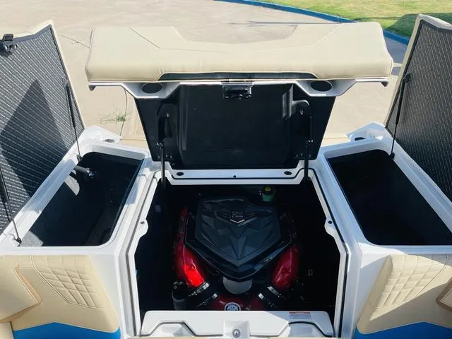 Slide: The Image of Nautique SUPER AIR S23 2024 - 55