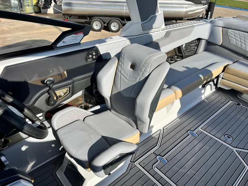 Slide: The Image of Nautique Super Air G25 2024 - 56