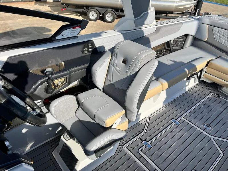 Slide: The Image of Nautique Super Air G25 2024 - 57