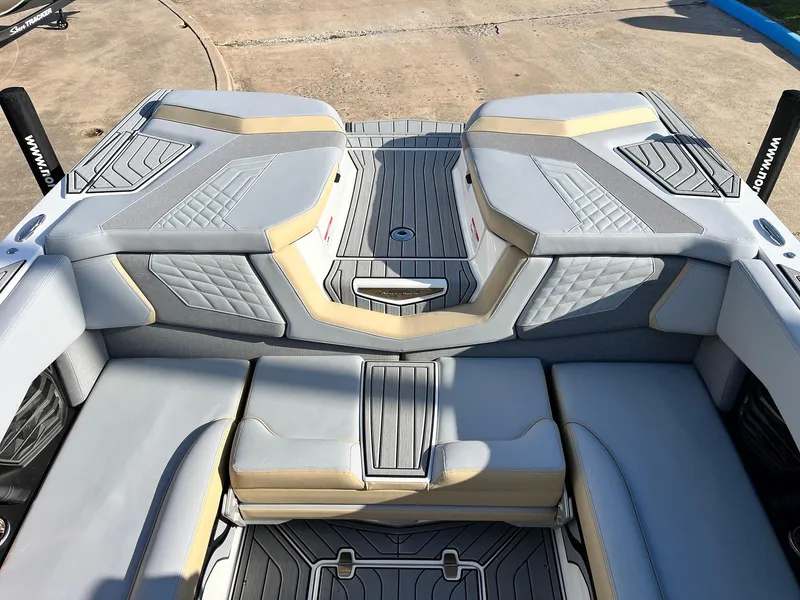 Slide: The Image of Nautique Super Air G25 2024 - 61