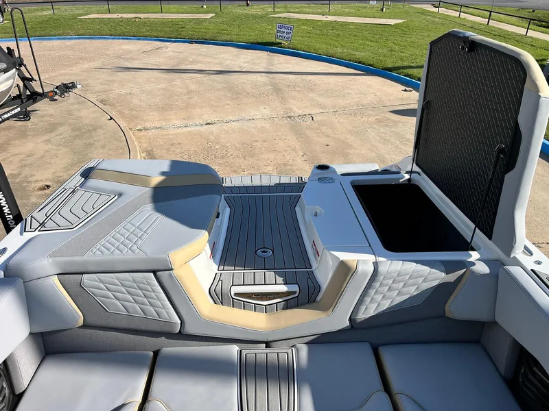 Slide: The Image of Nautique Super Air G25 2024 - 62