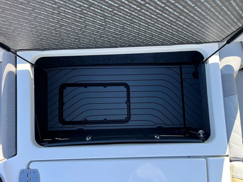 Slide: The Image of Nautique Super Air G25 2024 - 64