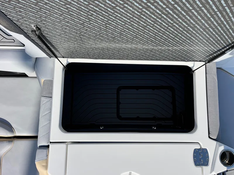 Slide: The Image of Nautique Super Air G25 2024 - 67