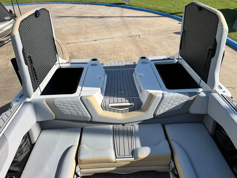 Slide: The Image of Nautique Super Air G25 2024 - 68