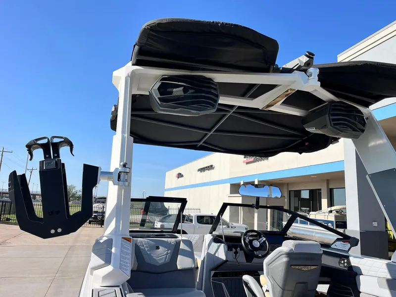 Slide: The Image of Nautique Super Air G25 2024 - 72