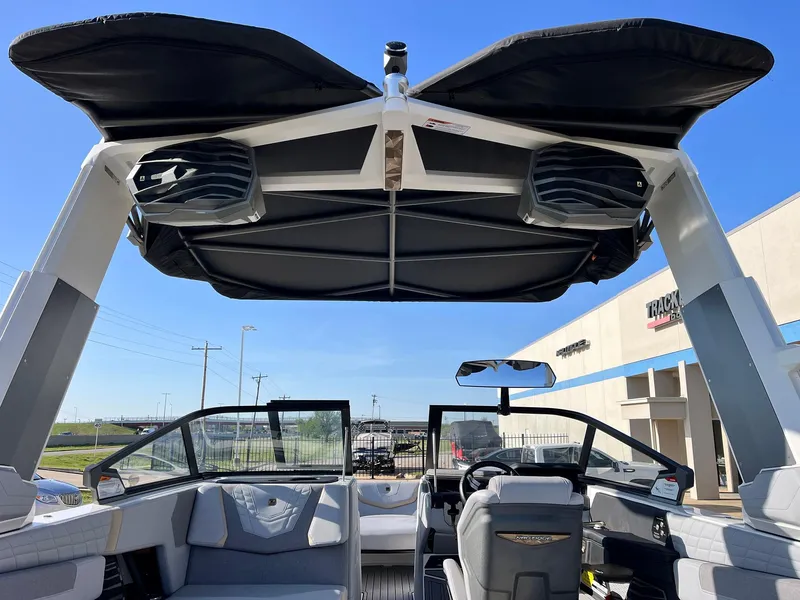 Slide: The Image of Nautique Super Air G25 2024 - 73