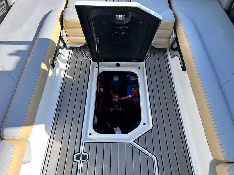 Slide: The Image of Nautique Super Air G25 2024 - 80