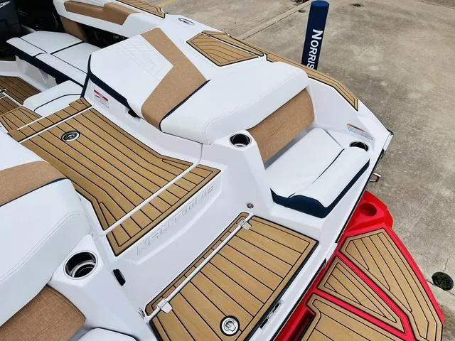 Slide: The Image of Nautique Super Air G23 2024 - 55