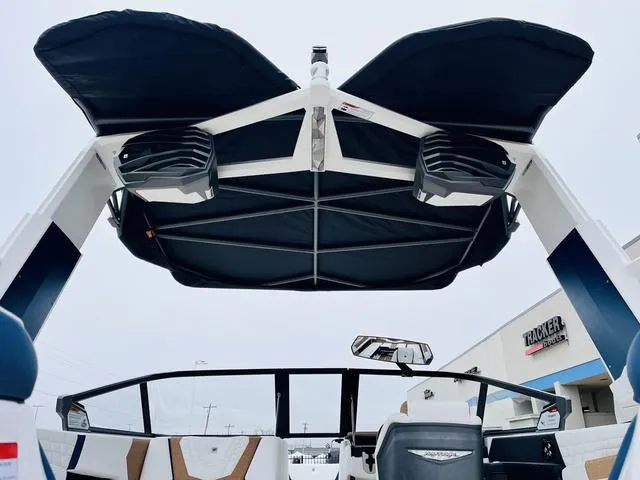 Slide: The Image of Nautique Super Air G23 2024 - 60