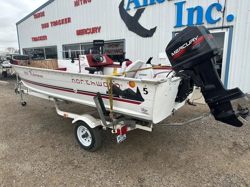 Slide: The Image of 1995 Northwood 1675 Fisherman boat with Mercury motor on trailer. - 8