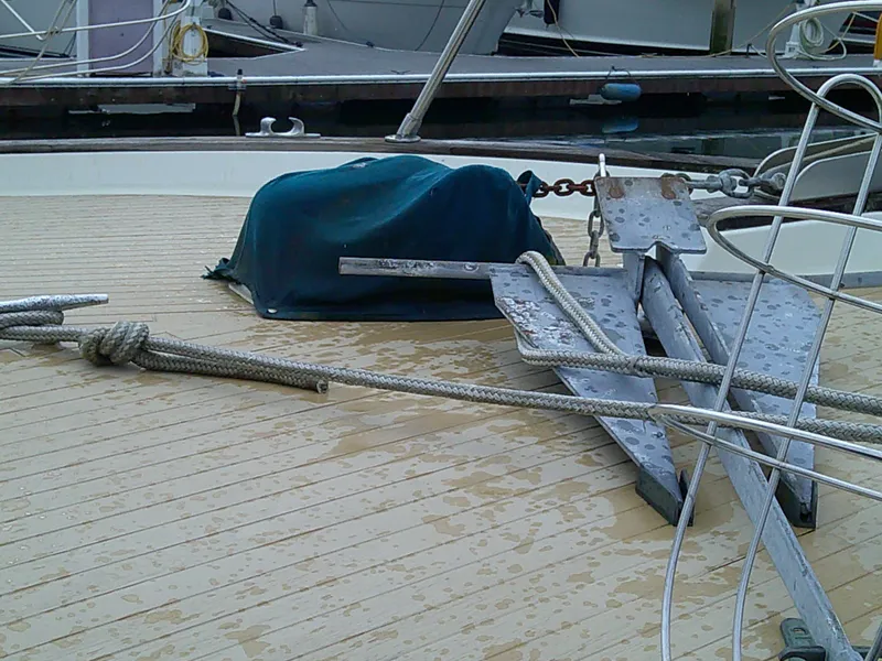 Slide: The Image of Electric windlass & Danforth anchor - 3