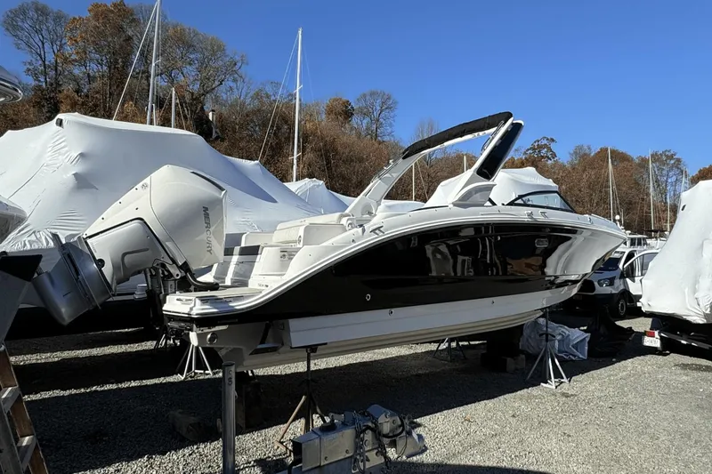 Slide: The Image of Sea Ray SDX 290 Outboard 2025 - 3