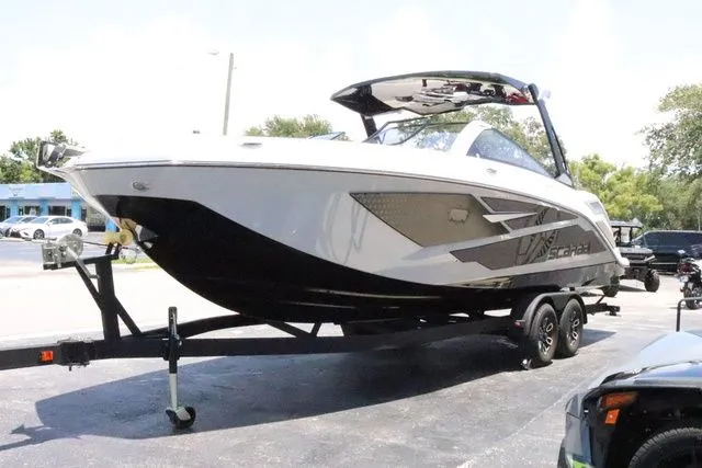 Slide: The Image of Scarab 285 LX 2025 - 5