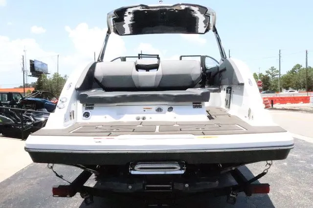 Slide: The Image of Scarab 285 LX 2025 - 8