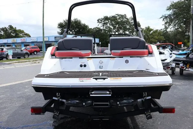 Slide: The Image of Scarab 215 LX 2025 - 5