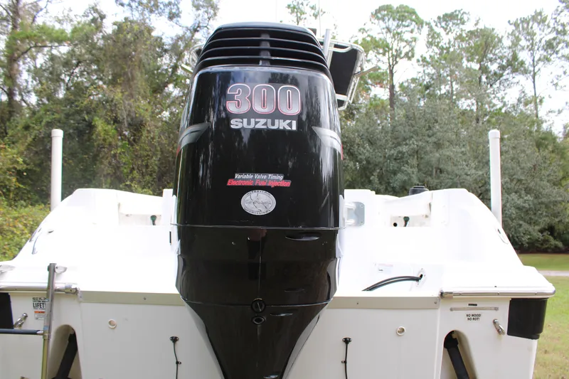 Slide: The Image of 2009 Sea Fox 256CC Pro Series with Suzuki 300 outboard motor. - 46