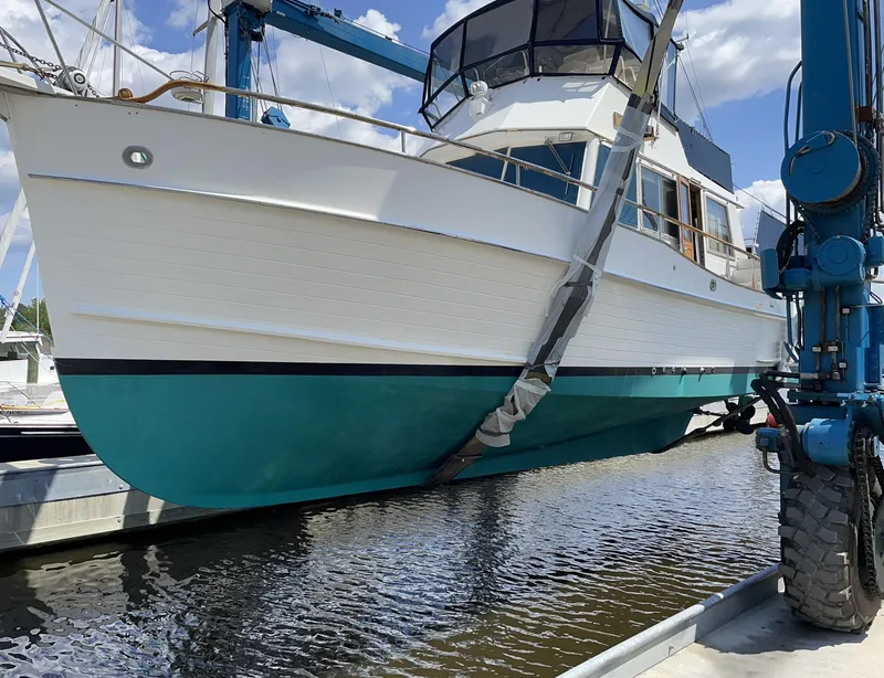 The Image of Grand Banks 42 Motoryacht 1999 - 0