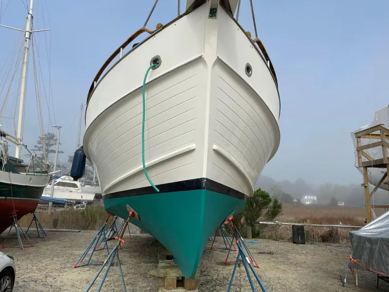 Slide: The Image of Grand Banks 42 Motoryacht 1999 - 1