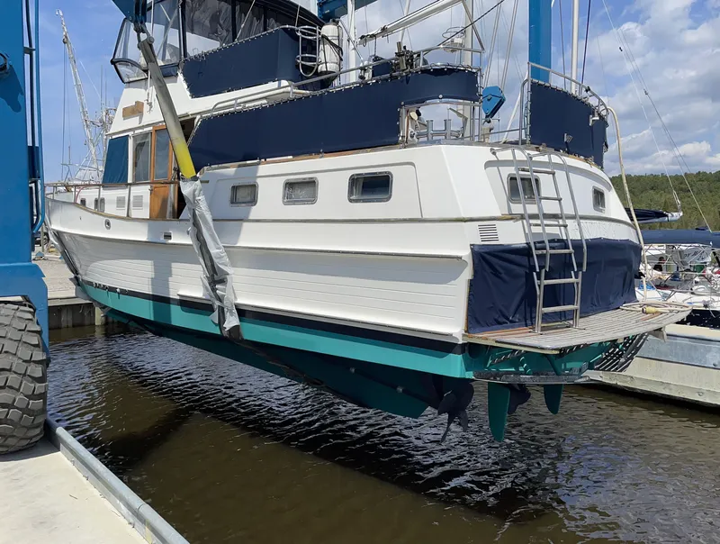 Slide: The Image of Grand Banks 42 Motoryacht 1999 - 2