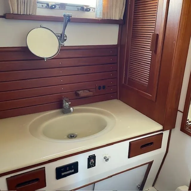 Slide: The Image of Grand Banks 42 Motoryacht 1999 - 42