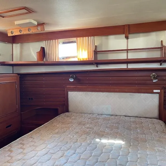 Slide: The Image of Grand Banks 42 Motoryacht 1999 - 46