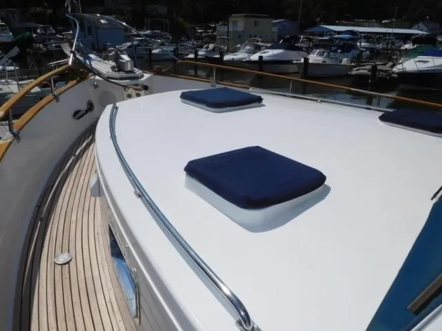 Slide: The Image of Grand Banks 42 Motoryacht 1999 - 6