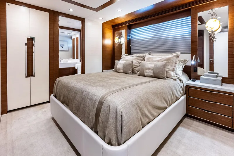Slide: The Image of Burger 104 Motor Yacht 2017 - 105