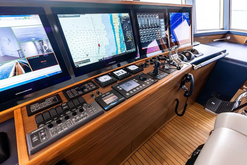 Slide: The Image of Burger 104 Motor Yacht 2017 - 64