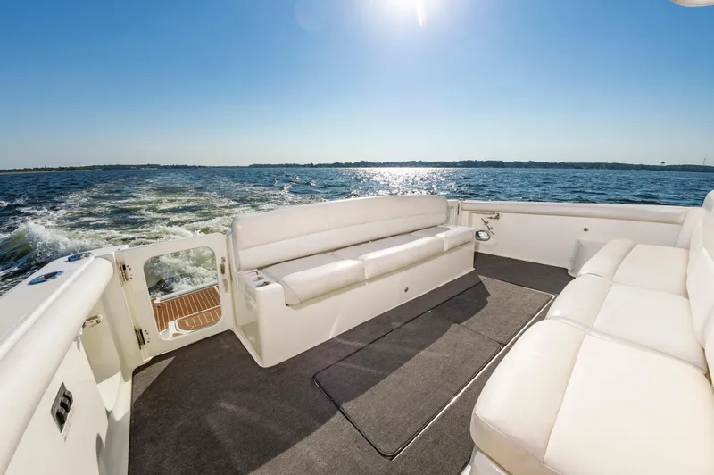 Slide: The Image of Tiara 52 Express 2002 - 12