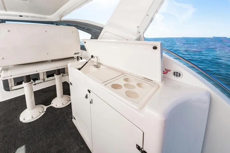 Slide: The Image of Tiara 52 Express 2002 - 17