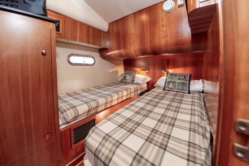 Slide: The Image of Tiara 52 Express 2002 - 32