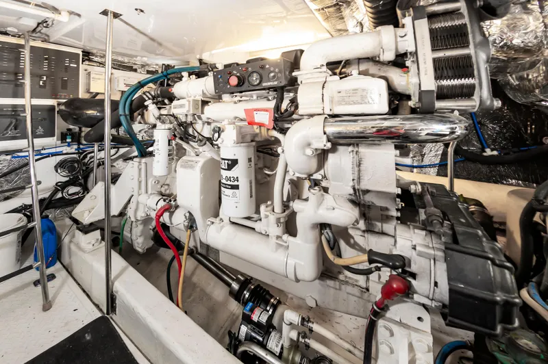 Slide: The Image of Tiara 52 Express 2002 - 49