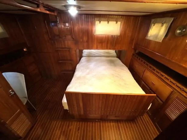 Slide: The Image of DeFever 41 Trawler 1983 - 53