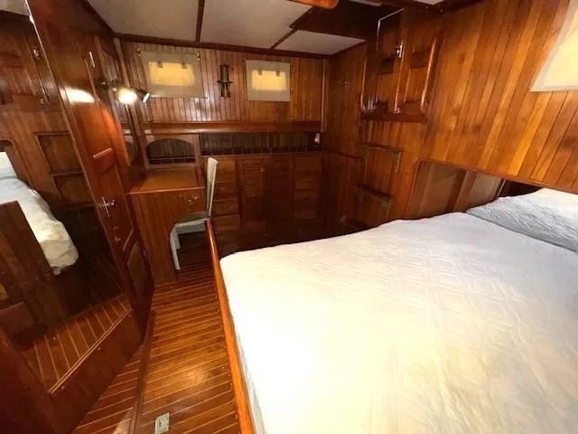 Slide: The Image of DeFever 41 Trawler 1983 - 54