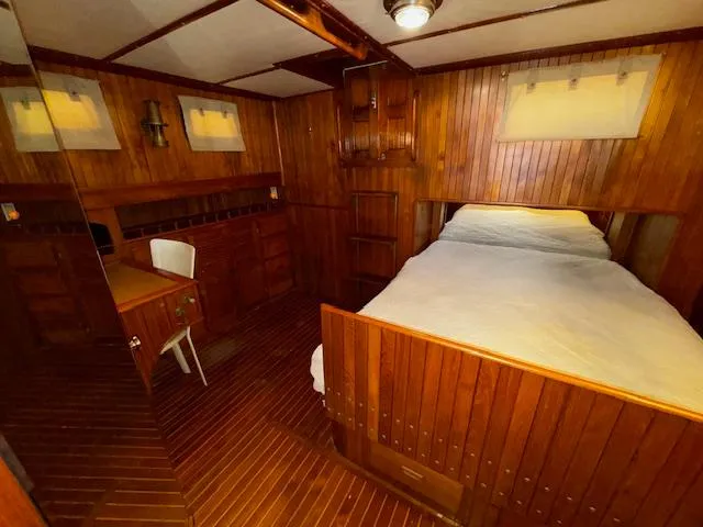 Slide: The Image of DeFever 41 Trawler 1983 - 57