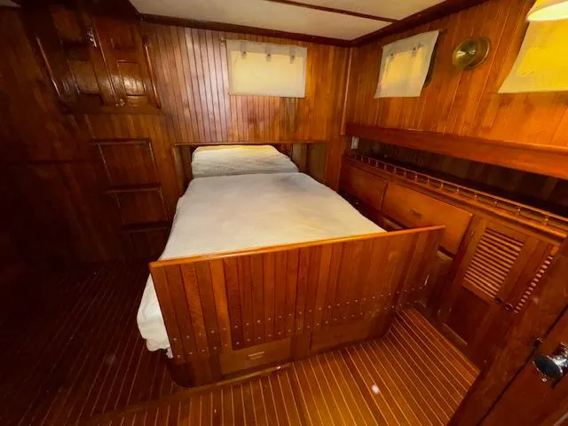 Slide: The Image of DeFever 41 Trawler 1983 - 58