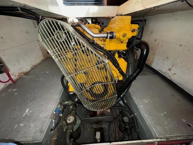 Slide: The Image of DeFever 41 Trawler 1983 - 74