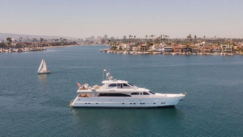 Slide: The Image of Horizon Custom Yacht 2005 - 75