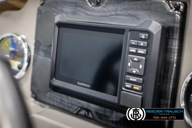 Slide: The Image of Garmin display on 2025 Avalon VEN RF dashboard, featuring control buttons and sleek design. - 29