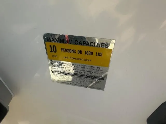 Slide: The Image of Rinker 212 Captiva 2002 - 12