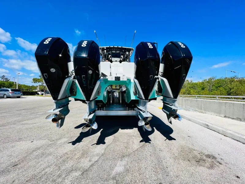 Slide: The Image of Sea Hunter 41 CTS 2020 - 16