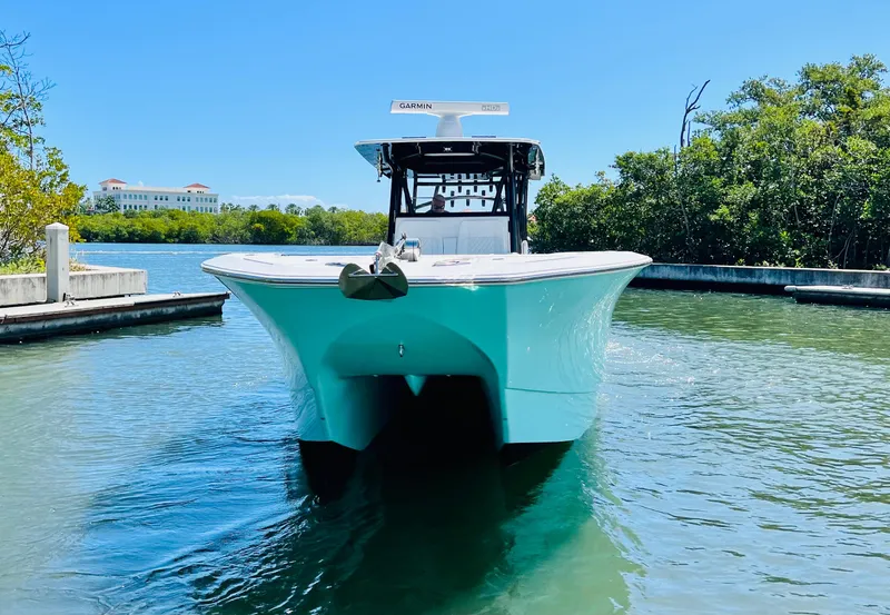 Slide: The Image of Sea Hunter 41 CTS 2020 - 17