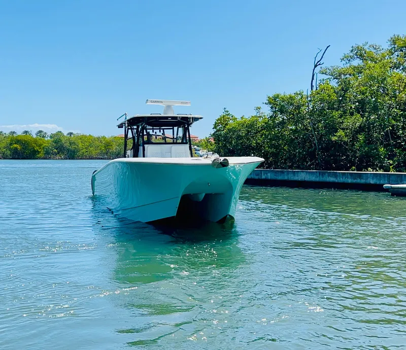 Slide: The Image of Sea Hunter 41 CTS 2020 - 18