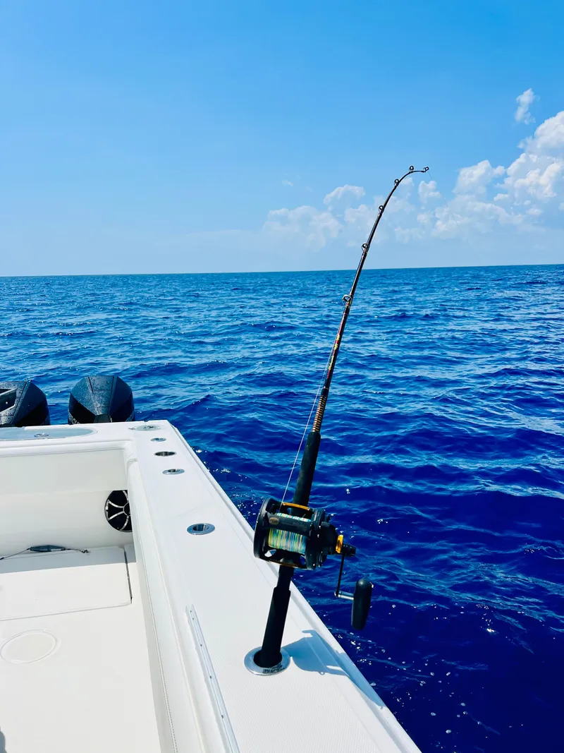 Slide: The Image of Sea Hunter 41 CTS 2020 - 31